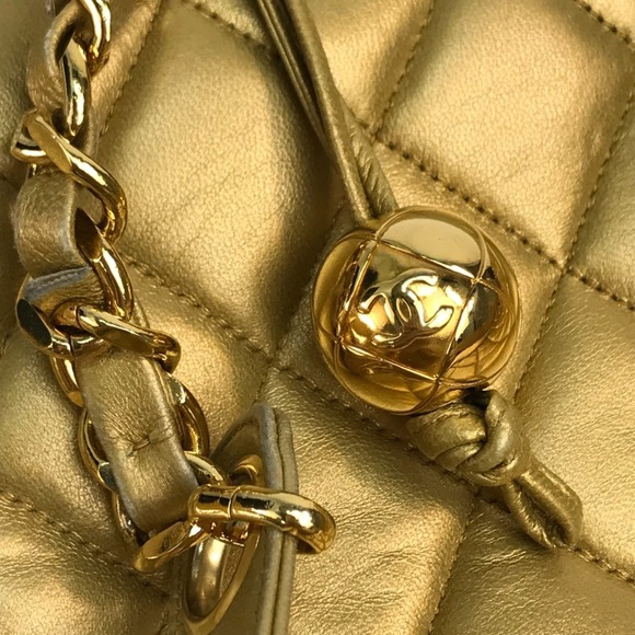 CHANEL Gold Shoulder Bag - Picture 5 of 13